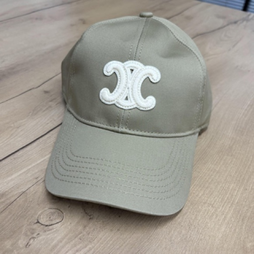 Celine fashionable baseball cap